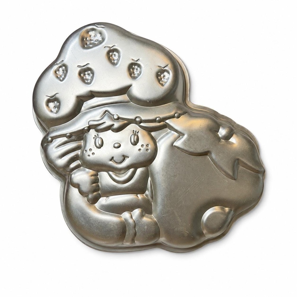 Vintage Wilton Strawberry Shortcake Cake Pan Aluminum Character Bakeware 1980s